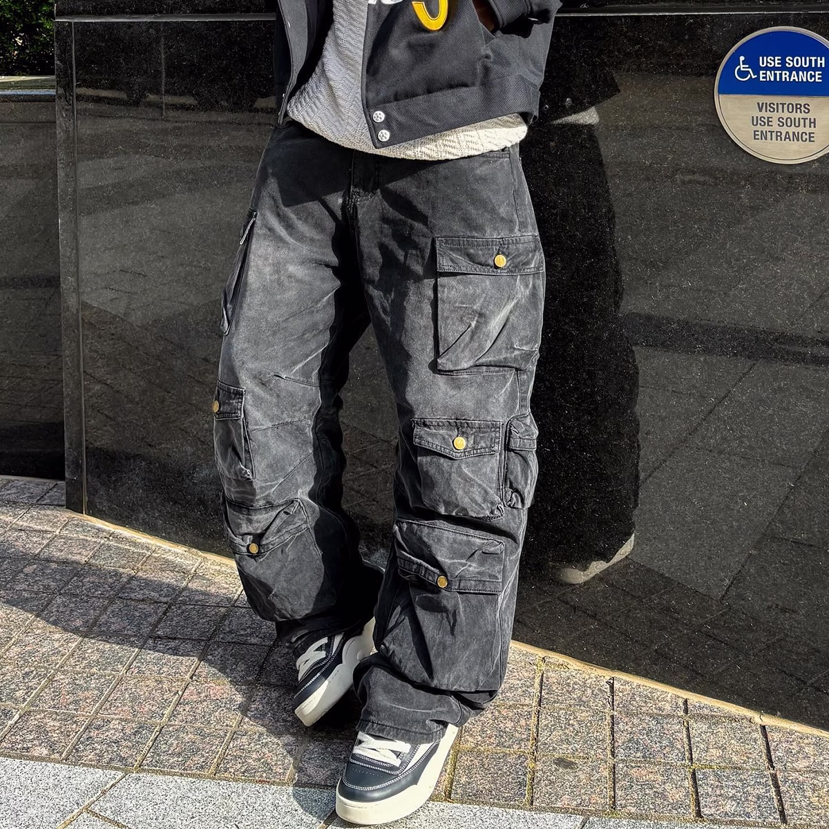 Custom Loose Fitting Hip Hop Fashion Cotton Multi-pocket Vintage Wash Printing Fashion Pants Supplier